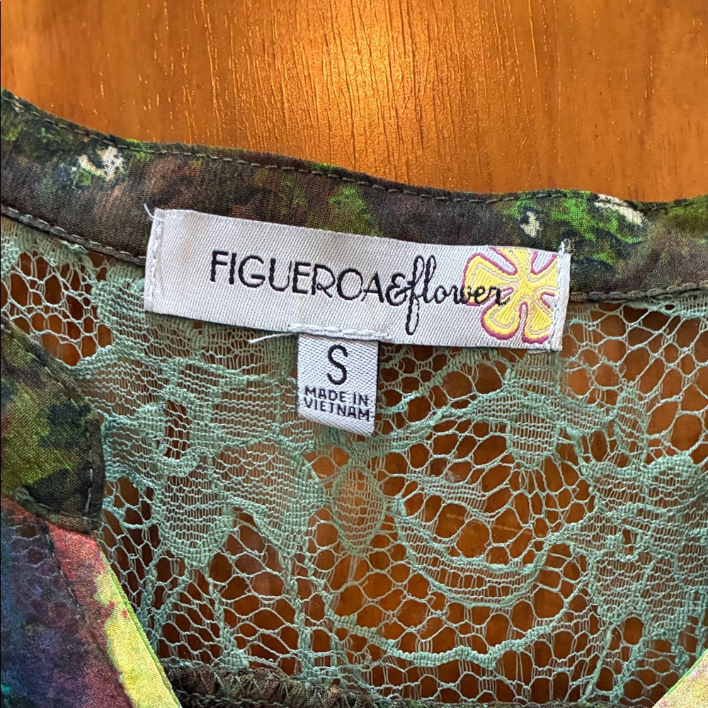 Colorful Abstract Blouse - Picture 2 of 5